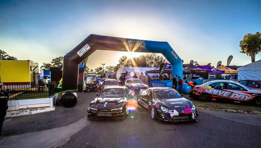 car-sport-event-arch