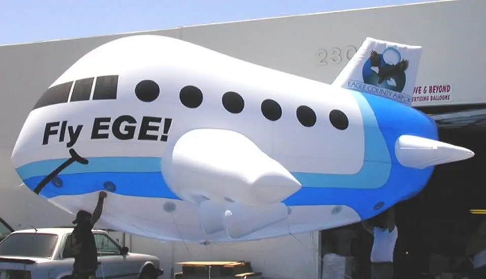 plane-fly-inflatable