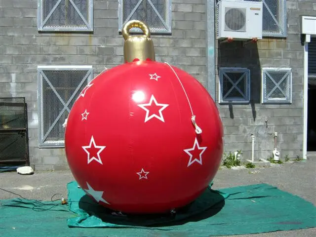 christmas-decor-inflatable