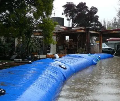 flood-shield-inflatable-water-barrier