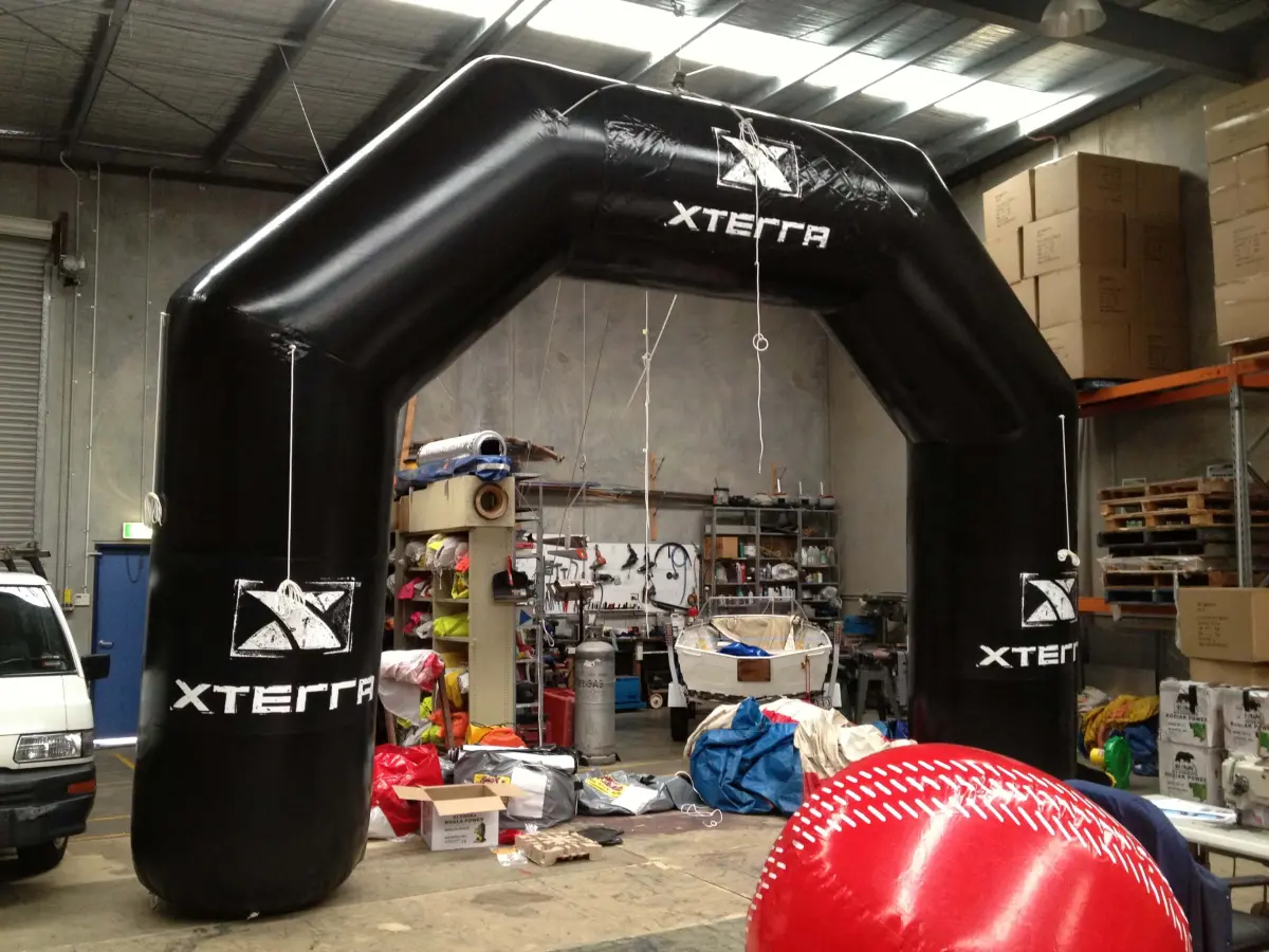 black-arch-inflatable
