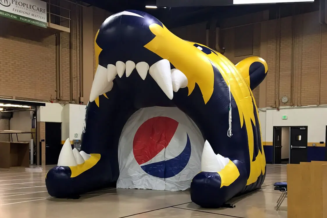 animal-face-tunnel