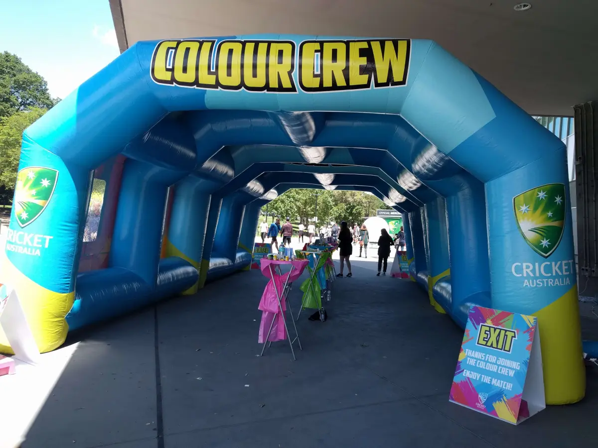 sport-event-inflatable-entrance-tunnel