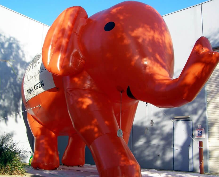 baby-elephant-inflatable