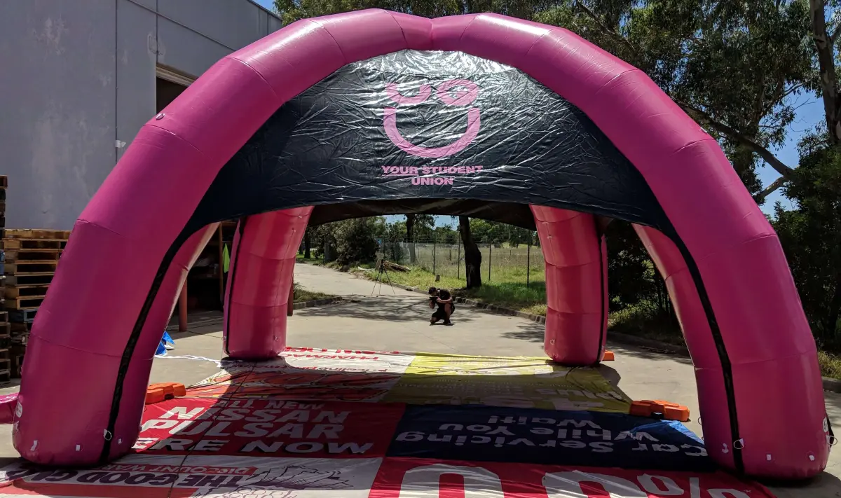 inflatable-misting-arch-tent