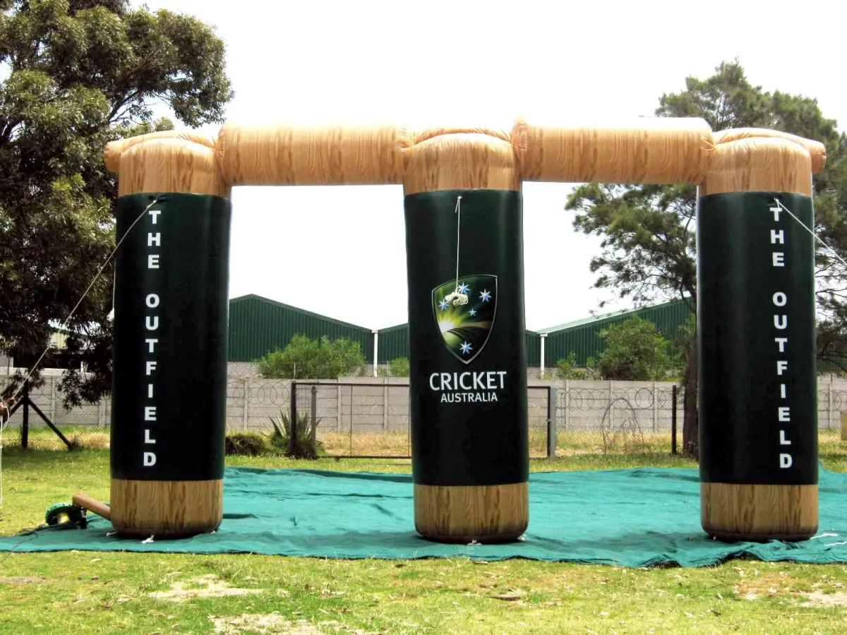 cricket-event-arch-inflatable