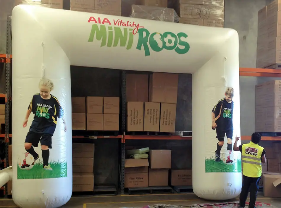 soccer-game-inflatable-arch
