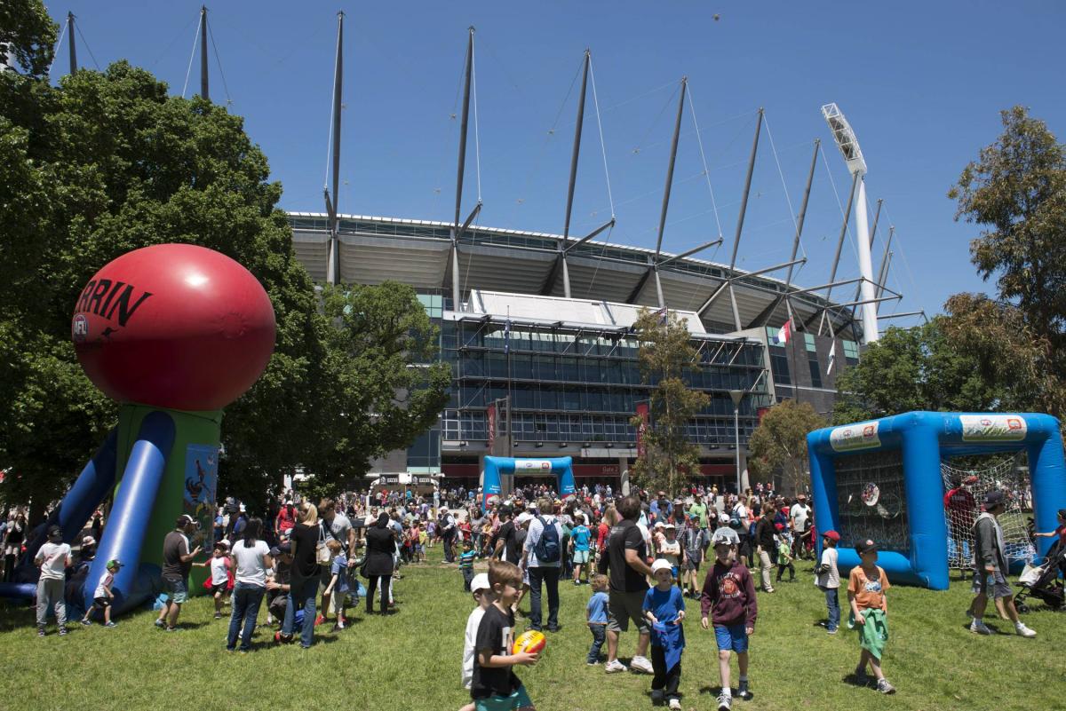 Inflatable-Brand-Awareness-Fan-Engagement